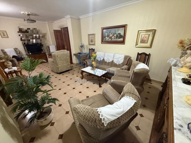 Casa en venta en Dos Hermanas, Andalucía