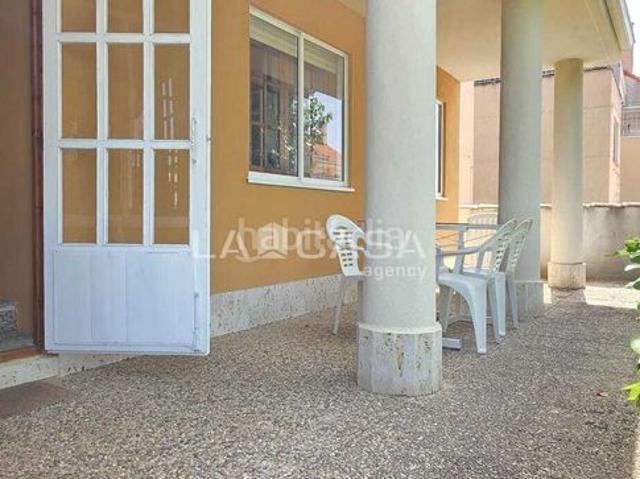 Casa en venta en Dueñas, Castilla y León