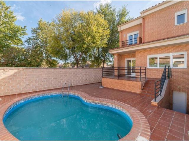 Casa en venta en El Álamo, Madrid