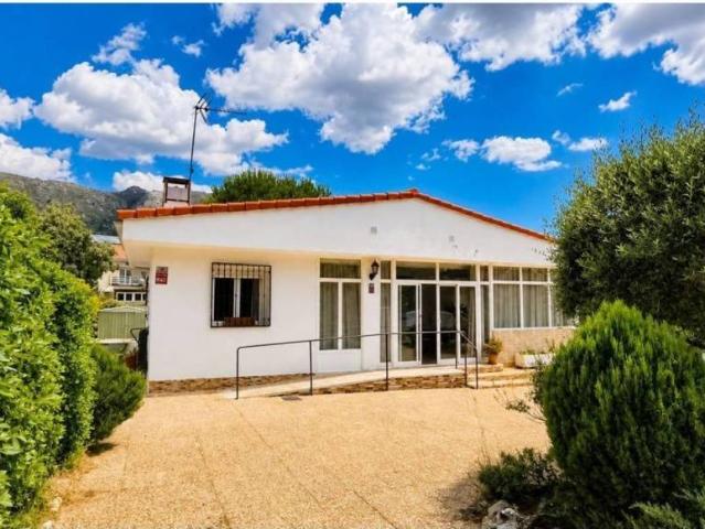 Casa en venta en El Boalo, Madrid
