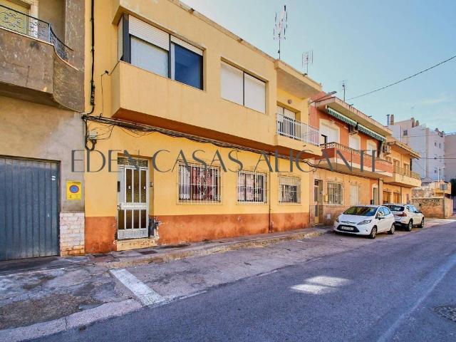 Casa en venta en El Campello, Valencia