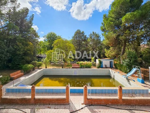 Casa en venta en San Bartolomé-El Campillo, Úbeda