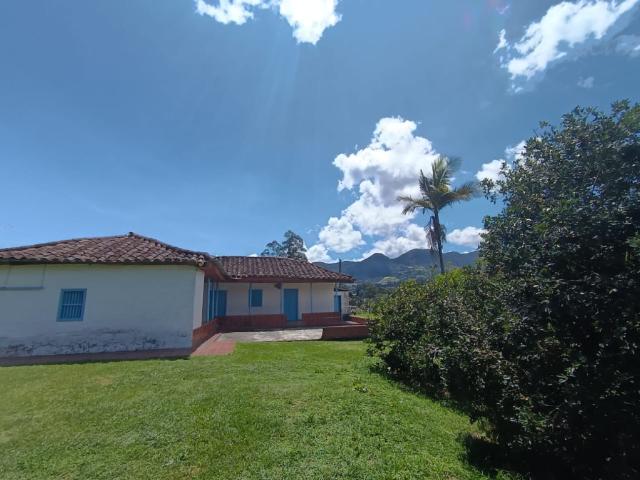 Casa En Venta En El Carmen De Viboral En El Carmen De Viboral Via El Canada V310336