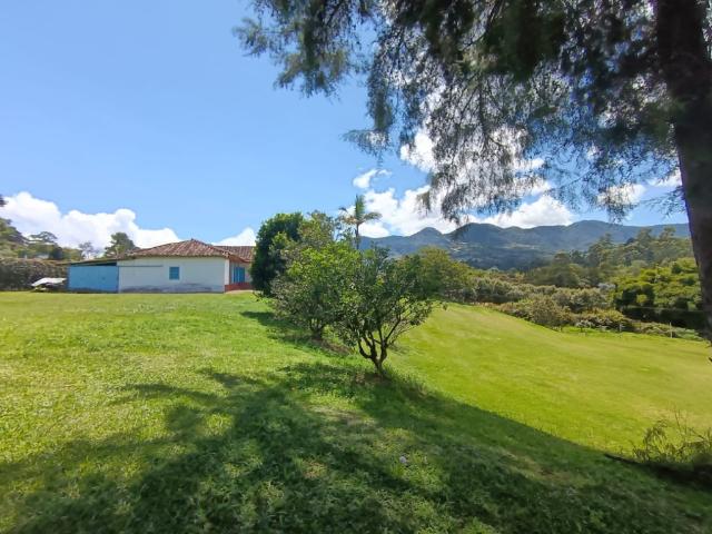Casa En Venta En El Carmen De Viboral En El Carmen De Viboral Via El Canada V310336