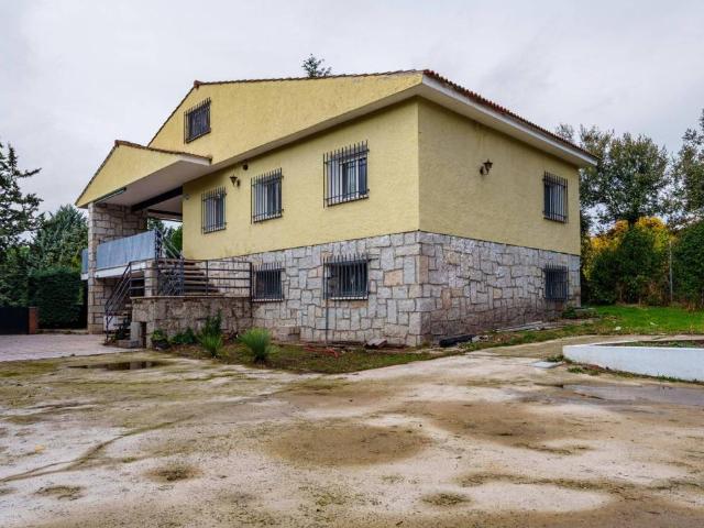 Casa en venta en El Casar, Guadalajara