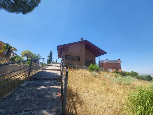 Casa en venta en El Casar, Guadalajara