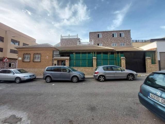 Casa en venta en El Ejido, Andalucía