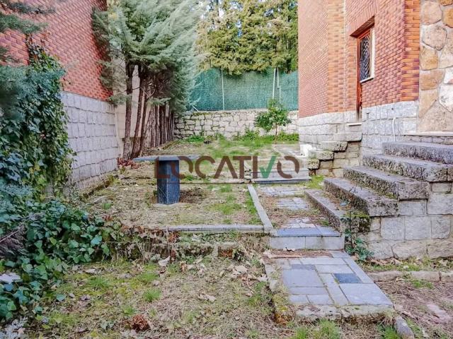 Casa en venta en El Hoyo De Pinares, Castilla y León