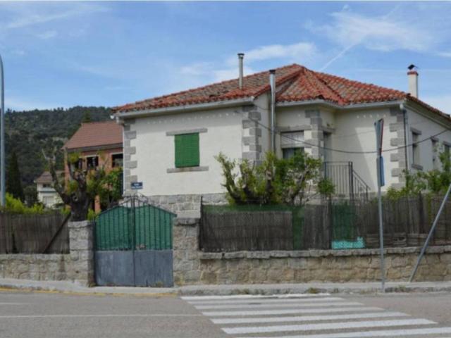 Casa en venta en El Hoyo De Pinares, Castilla y León