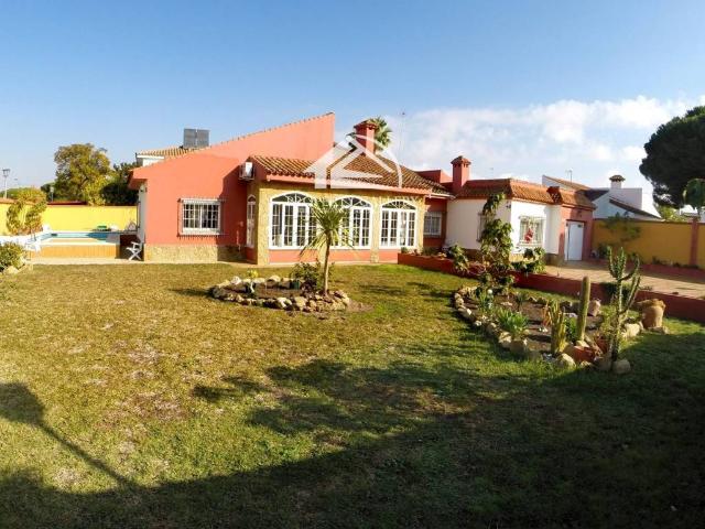 Casa en venta en El Puerto De Santa María, Urbanización Colomina