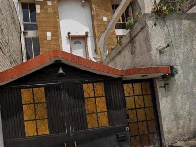 Casa en venta en Tlalnepantla De Baz, Estado de México
