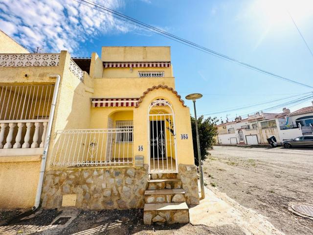 Casa en venta en Elche, Urbanización La Marina-El Oasis