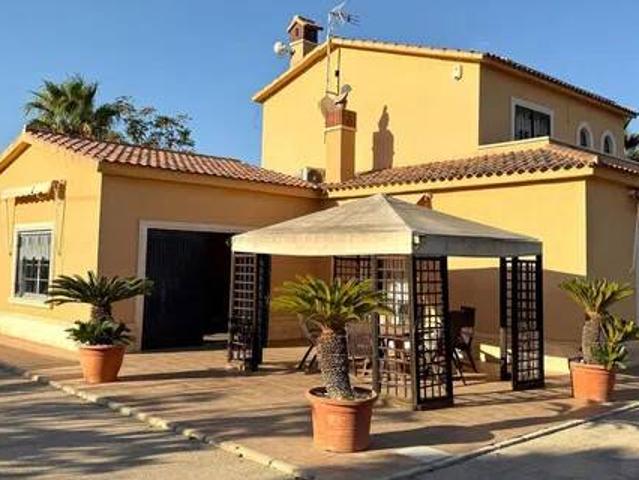 Casa en venta en Jubalcoi, el Baix Vinalopó