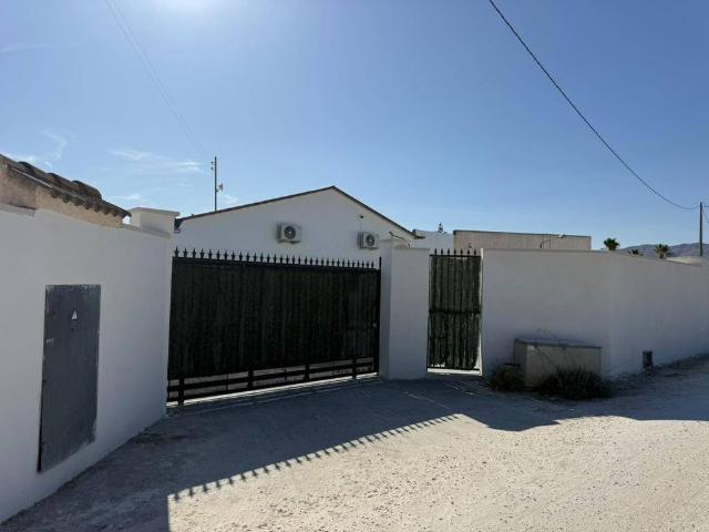 Casa en venta en Elche, Valencia
