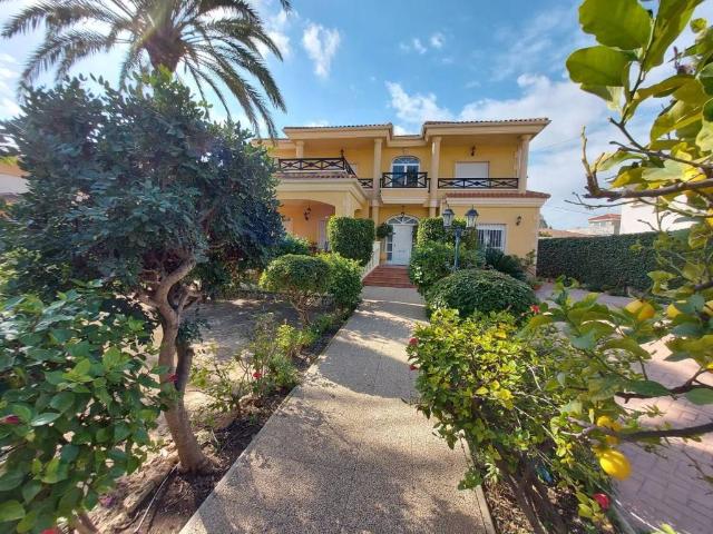 Casa en venta en Elche, Ciutat Jardí