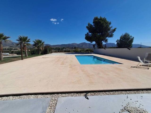 Casa en venta en Elda, Alacant / Alicante