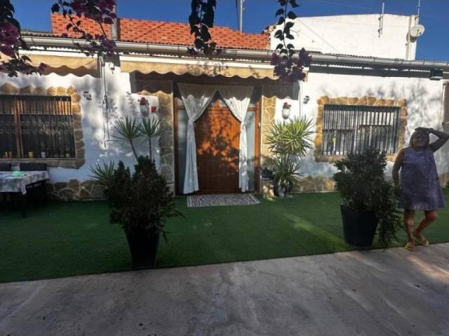 Casa en venta en el Vinalopó Mitjà / El Vinalopó Medio, Valencia