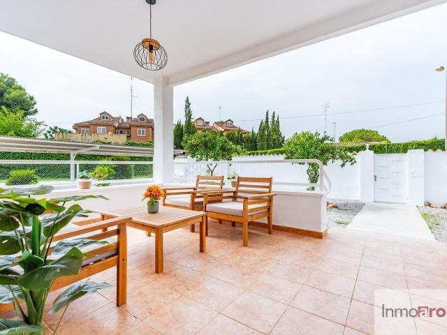 Casa en venta en Los Almendros, el Camp de Túria