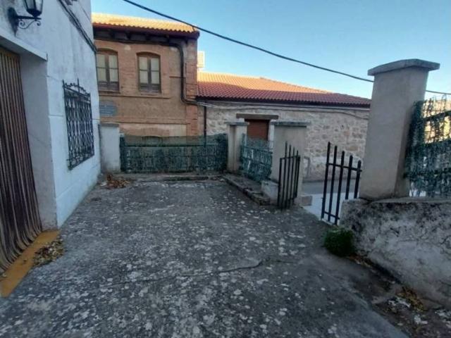 Casa en venta en Encinas De Esgueva, Castilla y León