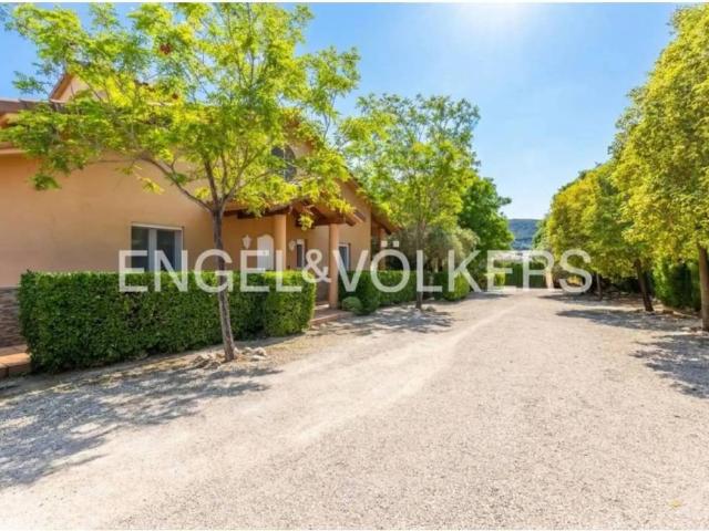 Casa en venta en La Canal de Navarrés, Valencia