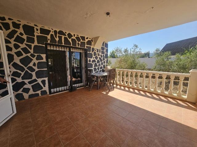 Casa en venta en Jane Addams, Enguera