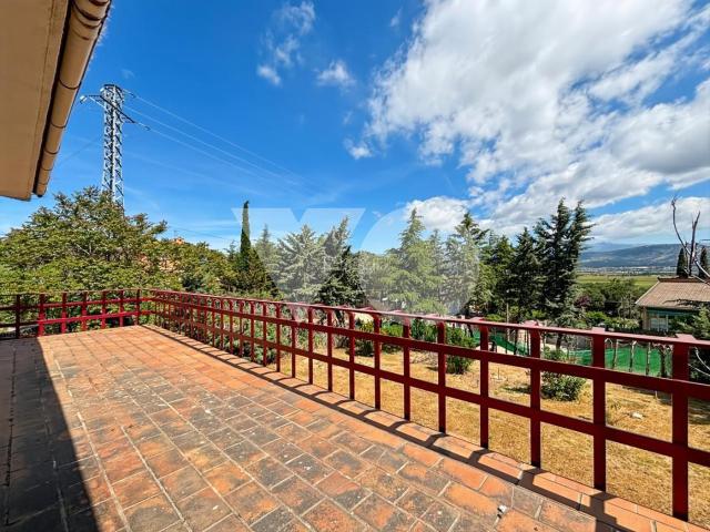 Casa en venta en El Escorial, Urbanización Parque Real