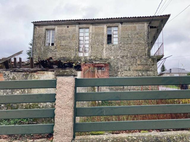 Casa en venta en Ourense, Galicia
