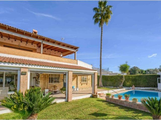 Casa en venta en Espartinas, Andalucía