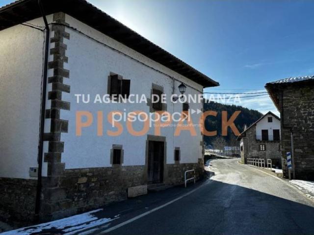 Casa en venta en Pirinioak, Navarra