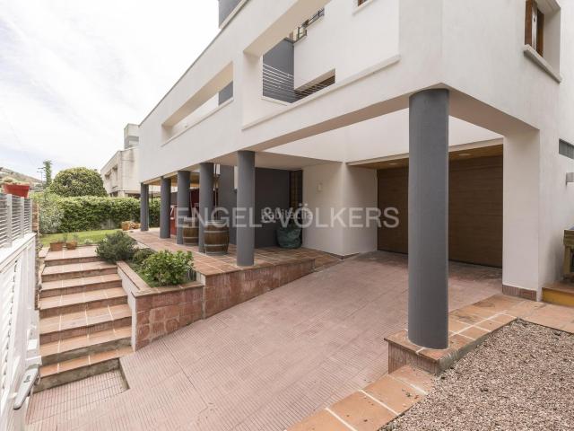 Casa en venta en Esplugues De Llobregat, Ciutat Diagonal