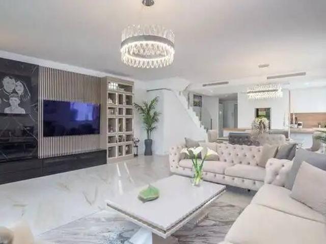 Casa en venta en Los Granados Playa, Costa del Sol Occidental