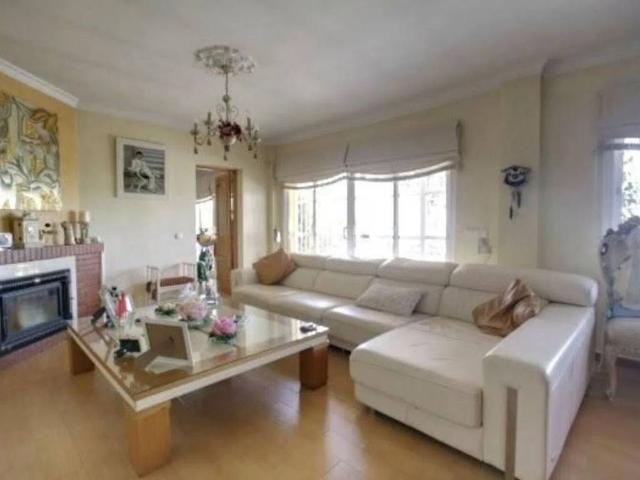 Casa en venta en Alcazaba Beach, Costa del Sol Occidental