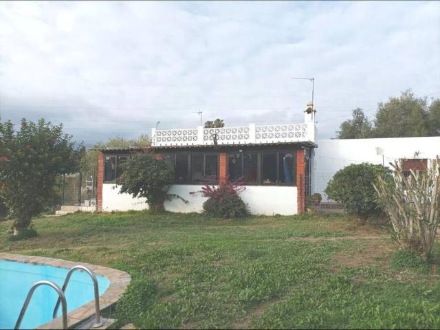Casa en venta en El Padrón, Costa del Sol Occidental