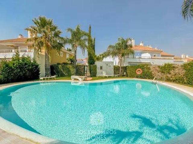 Casa en venta en El Pilar, Costa del Sol Occidental