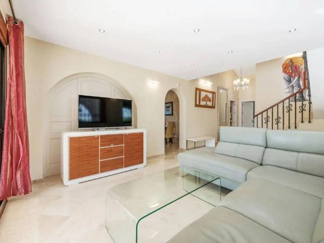 Casa en venta en Atalaya, Costa del Sol Occidental