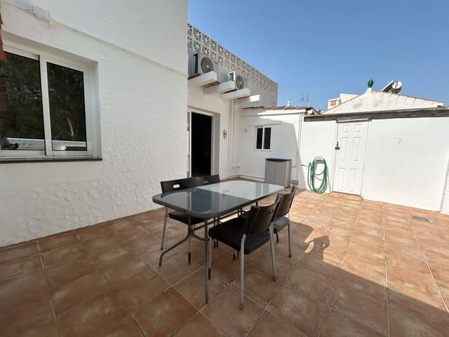 Casa en venta en Barriada Islas Canarias, Costa del Sol Occidental