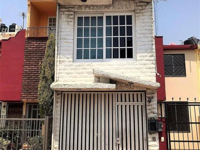 Casa en venta en Coacalco De Berriozábal, Estado de México