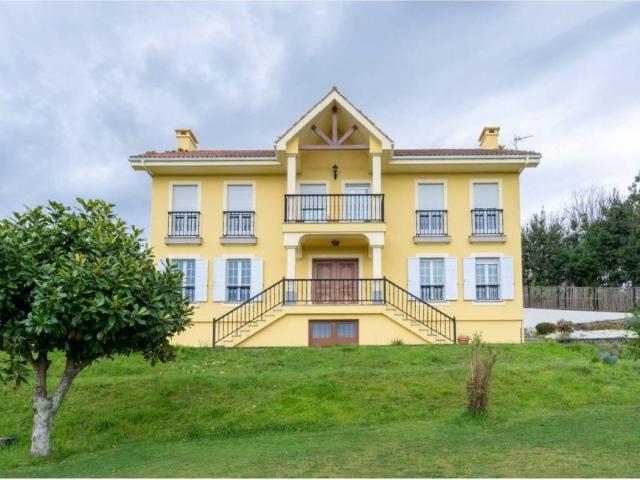 Casa en venta en Fene, Ferrol