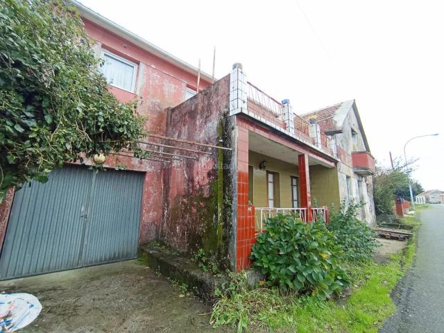 Casa en venta en Fene, Ferrol