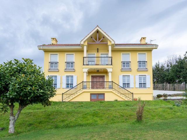 Casa en venta en Fene, Ferrol