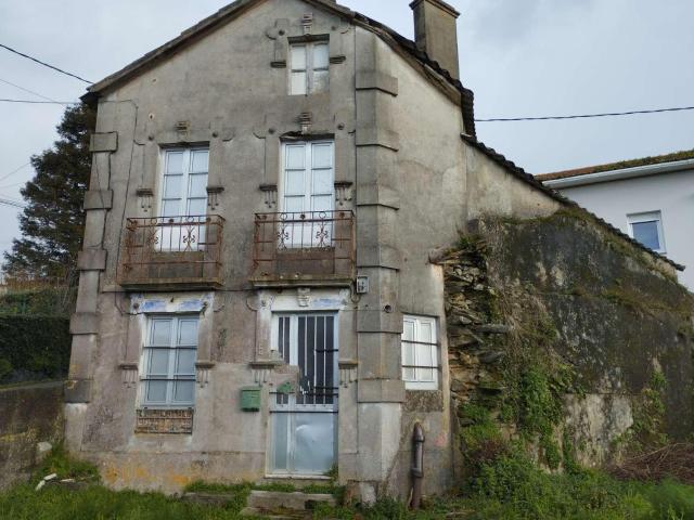 Casa en venta en Fene, Ferrol