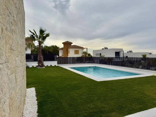Casa en venta en Finestrat, Urbanització Golf Badia