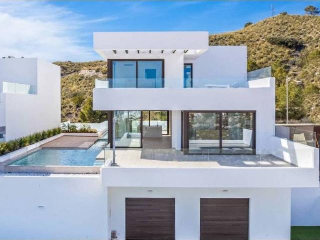 Casa en venta en Finestrat, Valencia