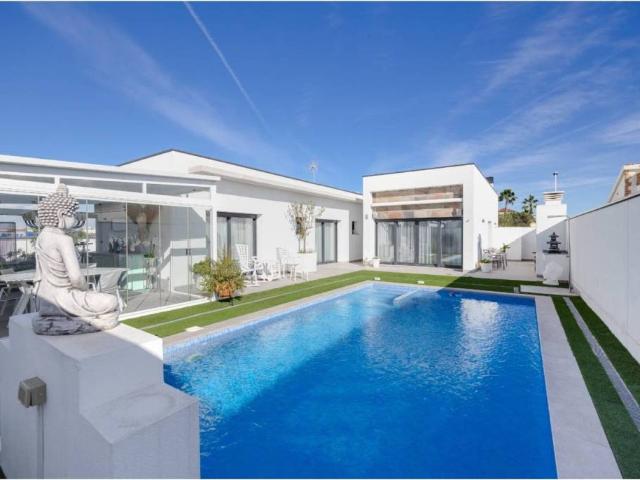 Casa en venta en el Baix Segura / La Vega Baja, Valencia