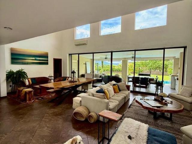 Casa en Venta en Fracc Santa Sofía Country Club AMUEBLADA