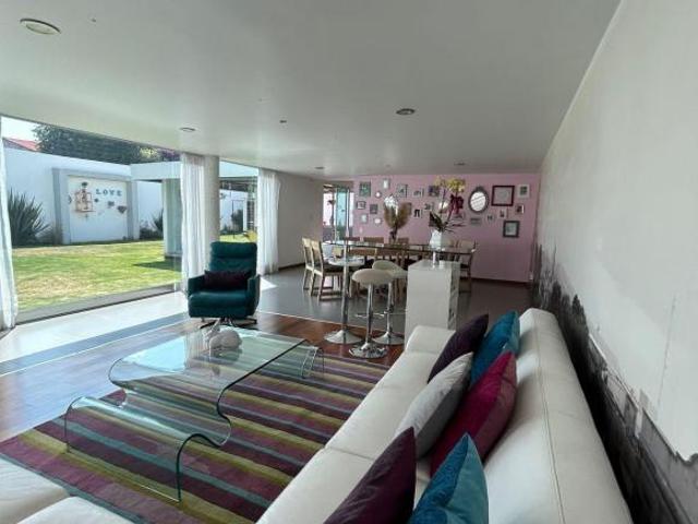 CASA EN VENTA EN FRACCIONAMIENTO LA VIRGEN