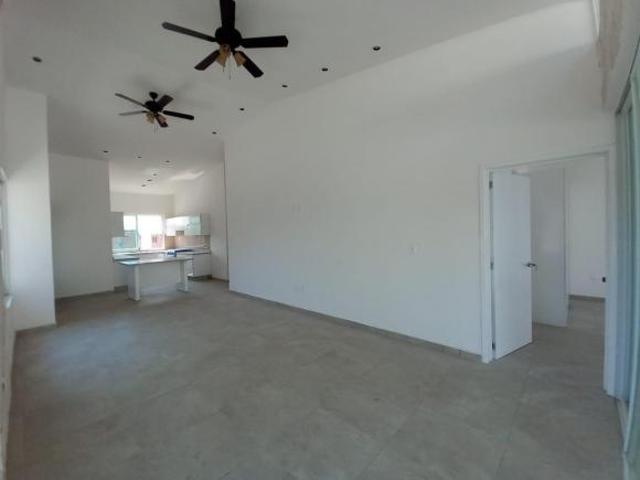 CASA EN VENTA EN FRACCIONAMIENTO LOMAS DE COCOYOC MORELOS