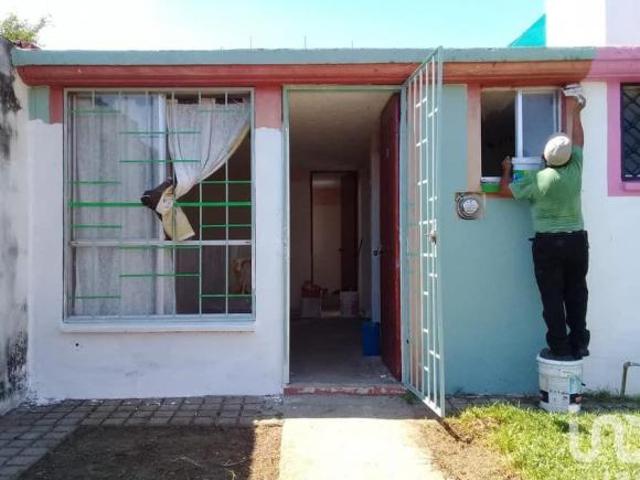 CASA EN VENTA EN FRACCIONAMIENTO MARQUESA