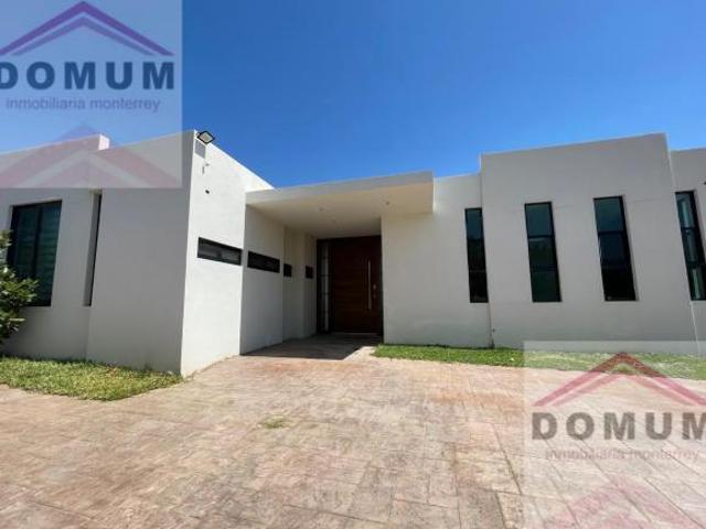 Casa en venta en Montemorelos, Nuevo León