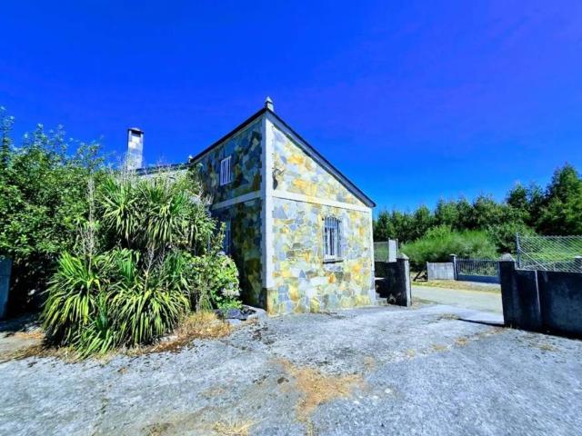 Casa en venta en Friol